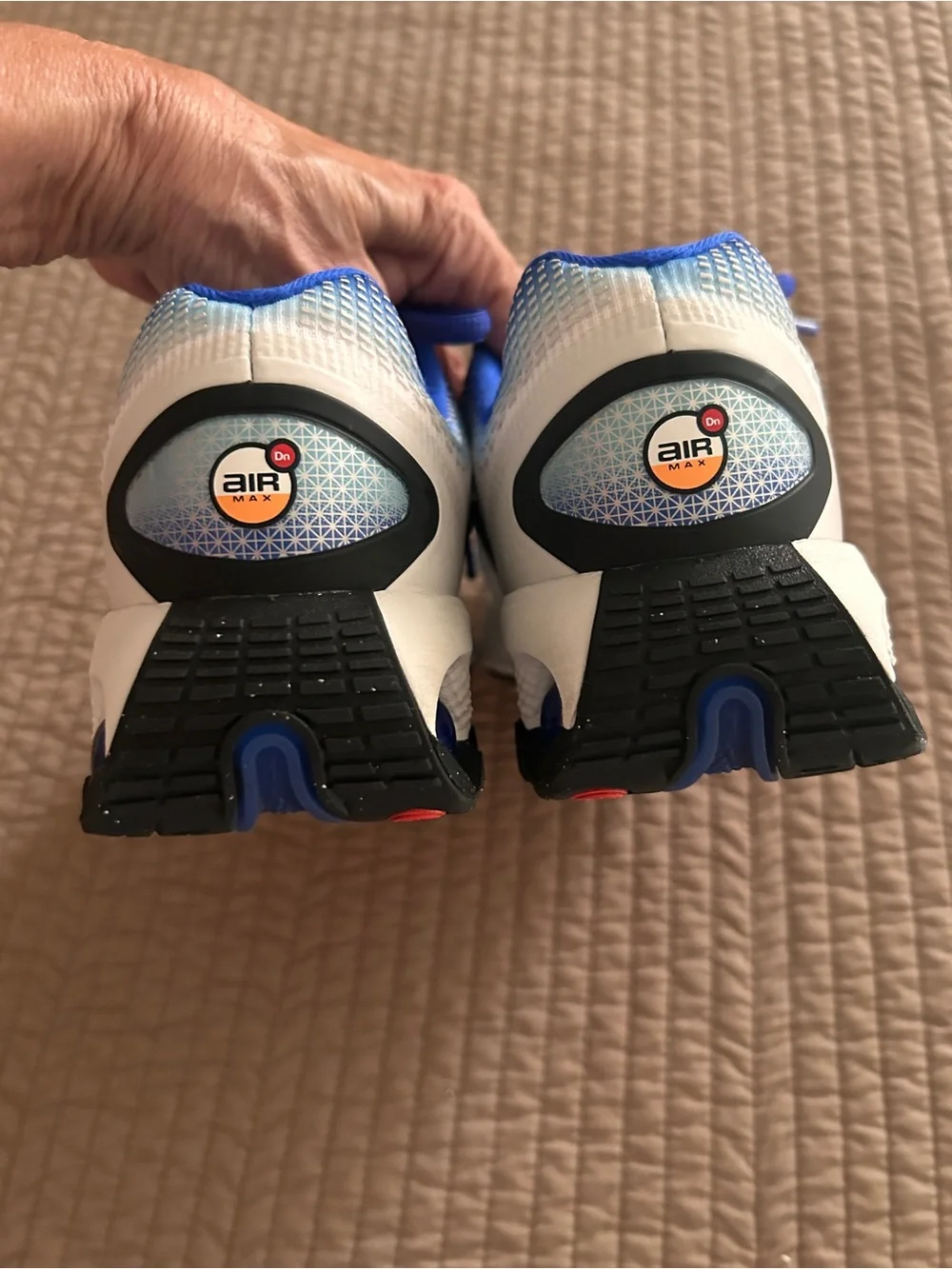 Nike Air DN SE Sneakers in Racer Blue Size 5.5